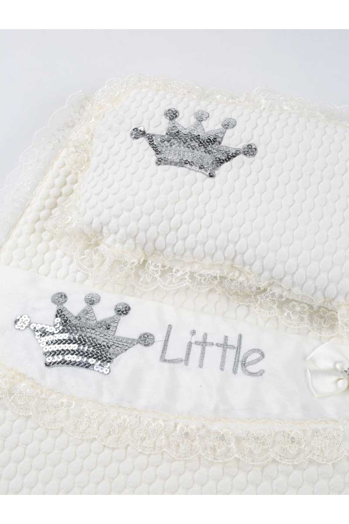 White Baby Girl Boy Swaddle King Crown The Little Prince Cotton Soft Bottom Opening Babies Newborn Stroller Bed Sweatproof Model
