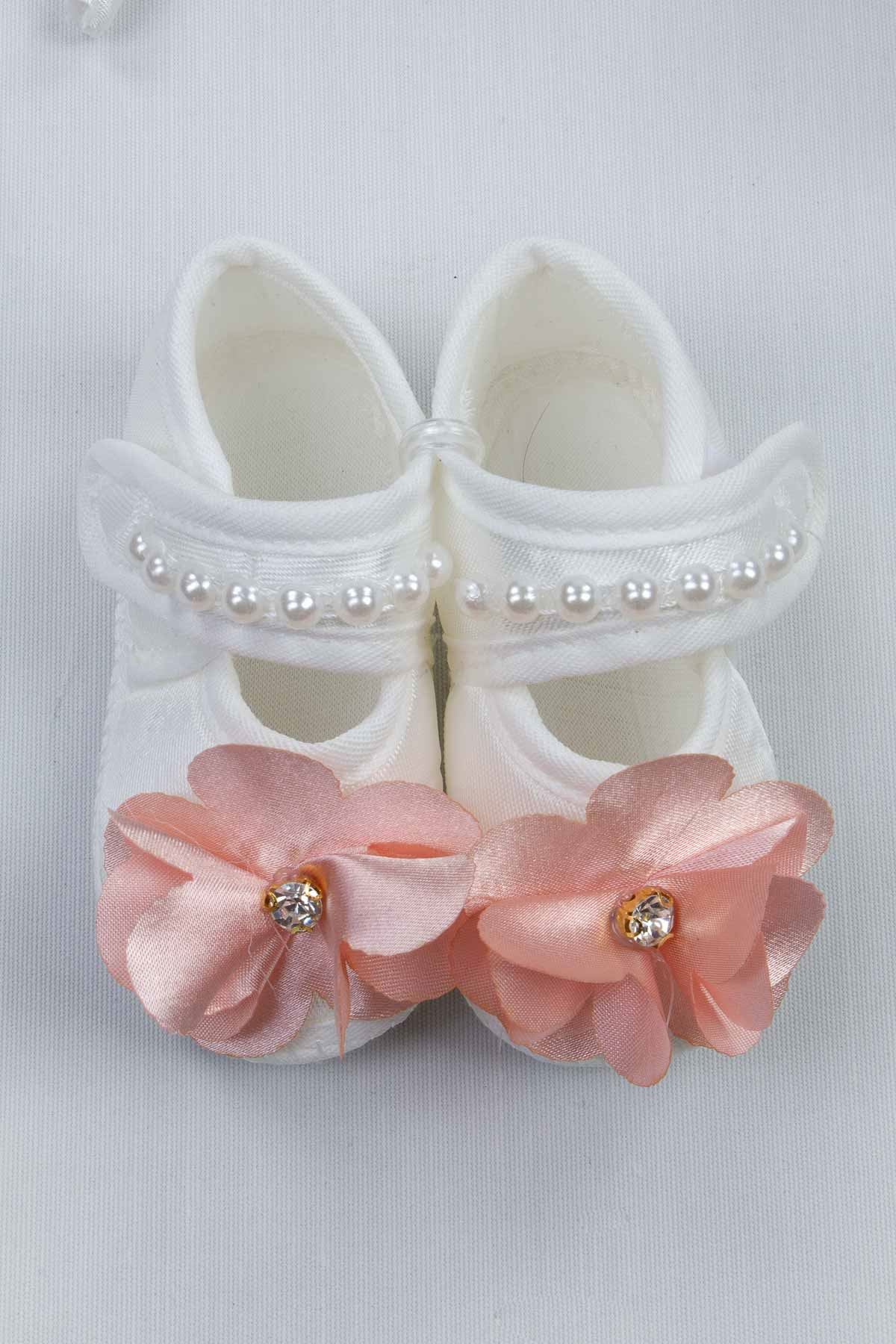 White Puerperal Crown Slippers and Baby Booties Bandana Set
