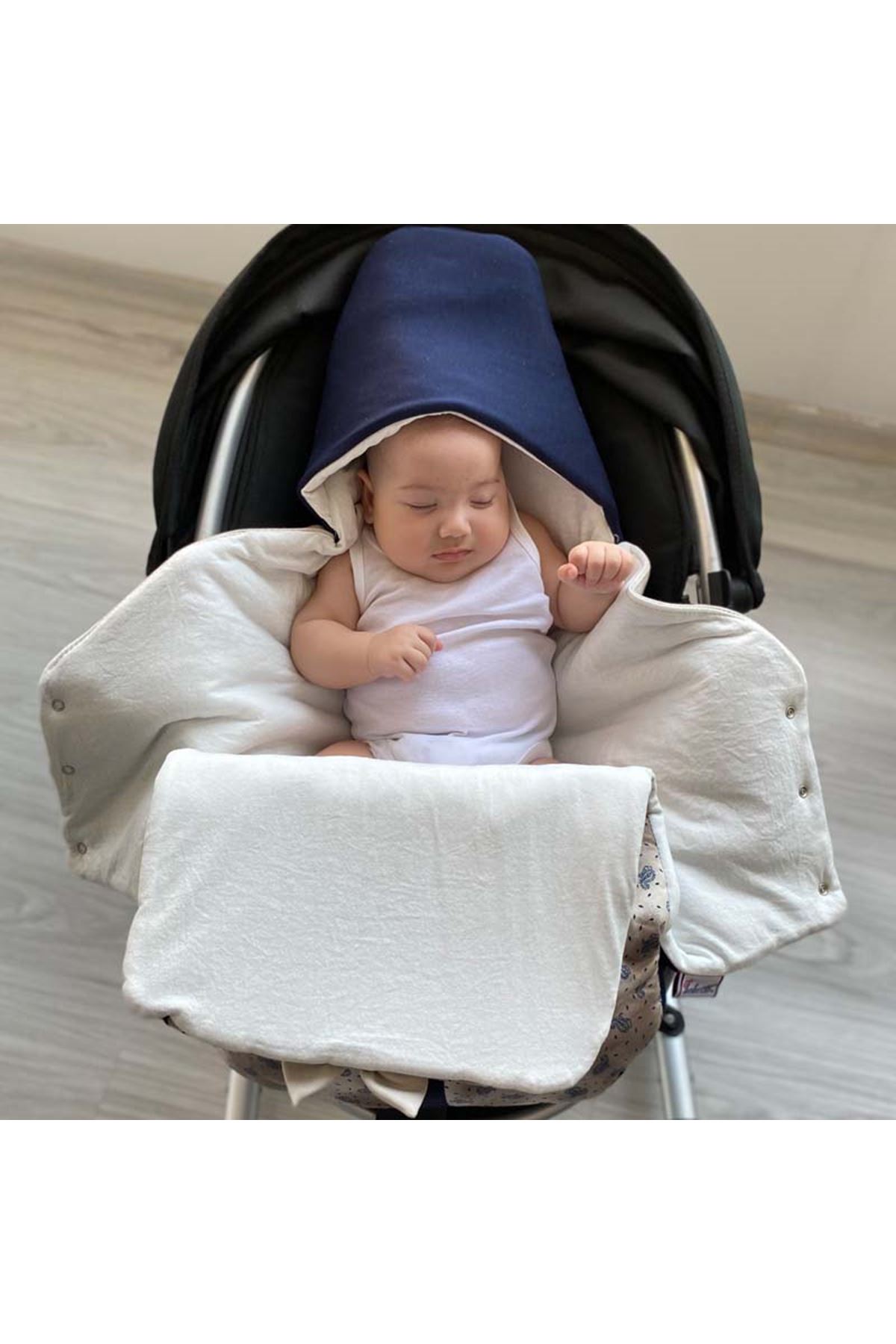 Lacivert Papyonlu Ceket Görünümlü Nakışlı Bebek Kundak Alt Açma